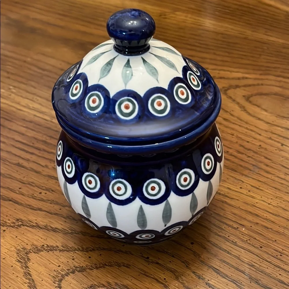 Blue and White Ceramic Bowl‎ and Jar Set